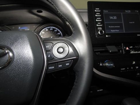 Used 2024 Toyota Camry SE FWD image 6