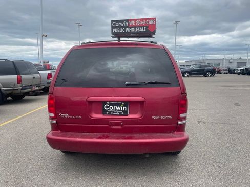 Used 1997 Chrysler Town & Country SX FWD image 11