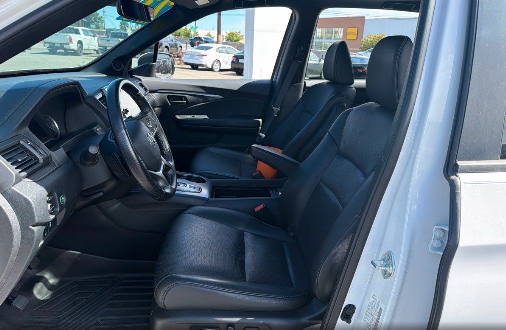 Used 2023 Honda Passport EX-L image 12