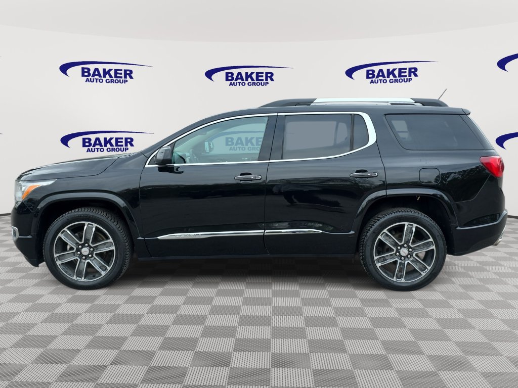 Used 2017 GMC Acadia Denali w/ Technology Package AWD/4WD image 8