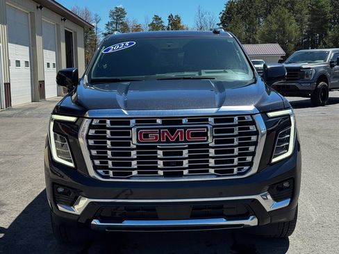 Used 2025 GMC Yukon Denali w/ Sun & Power Step Package AWD/4WD image 8
