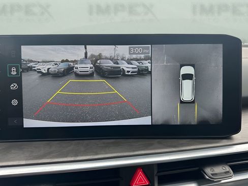 Used 2025 Kia Sorento SX image 22