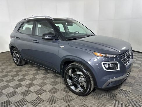 Certified 2023 Hyundai Venue Limited image 9