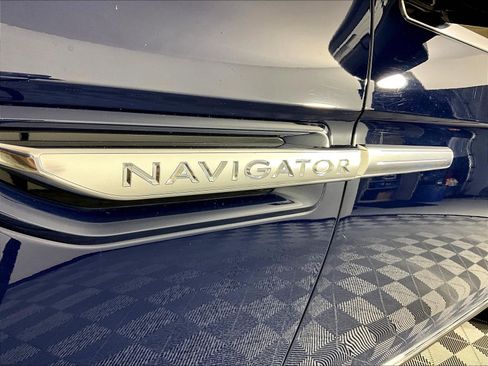 Used 2019 Lincoln Navigator Reserve AWD/4WD image 24