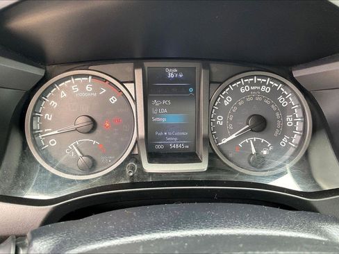 Used 2019 Toyota Tacoma TRD Off-Road image 22