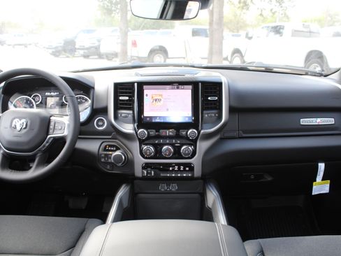 New 2026 RAM 1500 Lone Star w/ Night Edition image 17