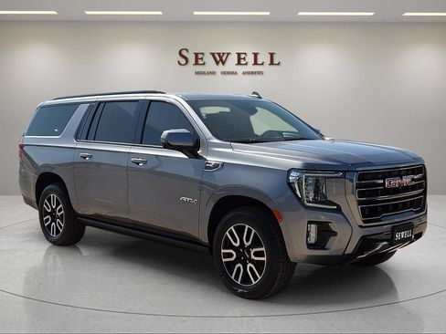 Used 2021 GMC Yukon XL AT4 w/ AT4 Premium Package AWD/4WD image 6