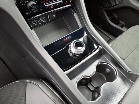 New 2025 Jeep Grand Cherokee L Altitude image 26