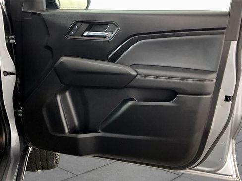 Used 2024 GMC Canyon Elevation w/ Elevation Premium Package RWD image 19