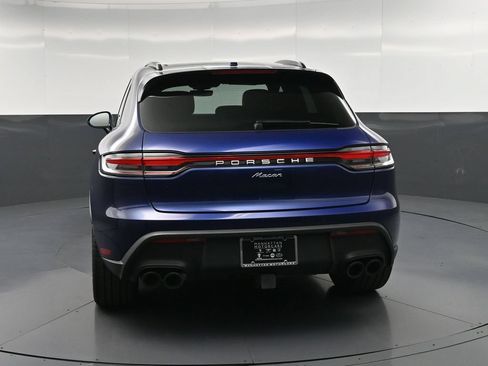 Certified 2022 Porsche Macan AWD/4WD image 7