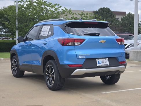 New 2026 Chevrolet TrailBlazer LT FWD image 3