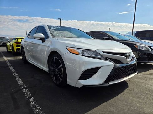 Used 2020 Toyota Camry XSE image 1