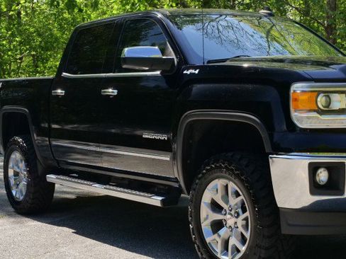 Used 2015 GMC Sierra 1500 SLT w/ SLT Crew Cab Value Package image 47