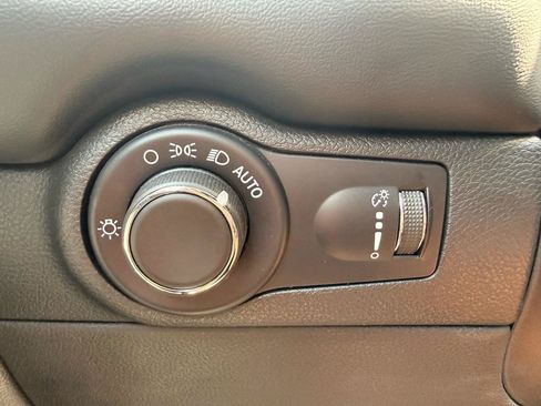 Used 2024 Dodge Durango GT AWD/4WD image 18