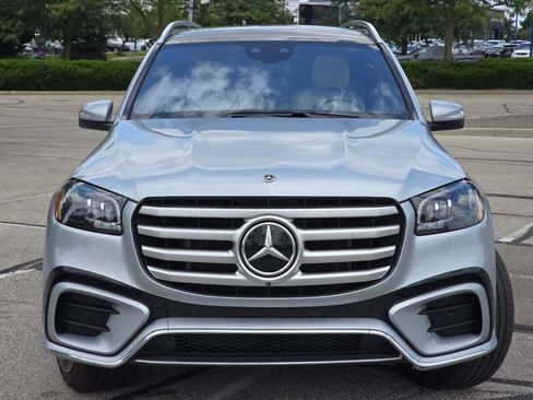 Certified 2025 Mercedes-Benz GLS 450 4MATIC image 11