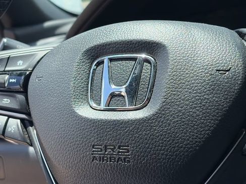 Used 2018 Honda Accord Sport image 25