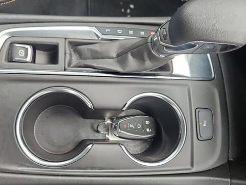 Used 2024 Chevrolet Equinox LT image 14