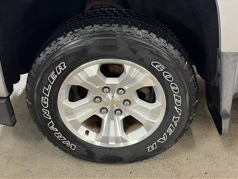 Used 2018 Chevrolet Silverado 1500 LT w/ All Star Edition image 27