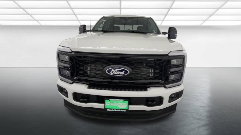 New 2027 Ford F350 Lariat w/ Black Appearance Package AWD/4WD image 3