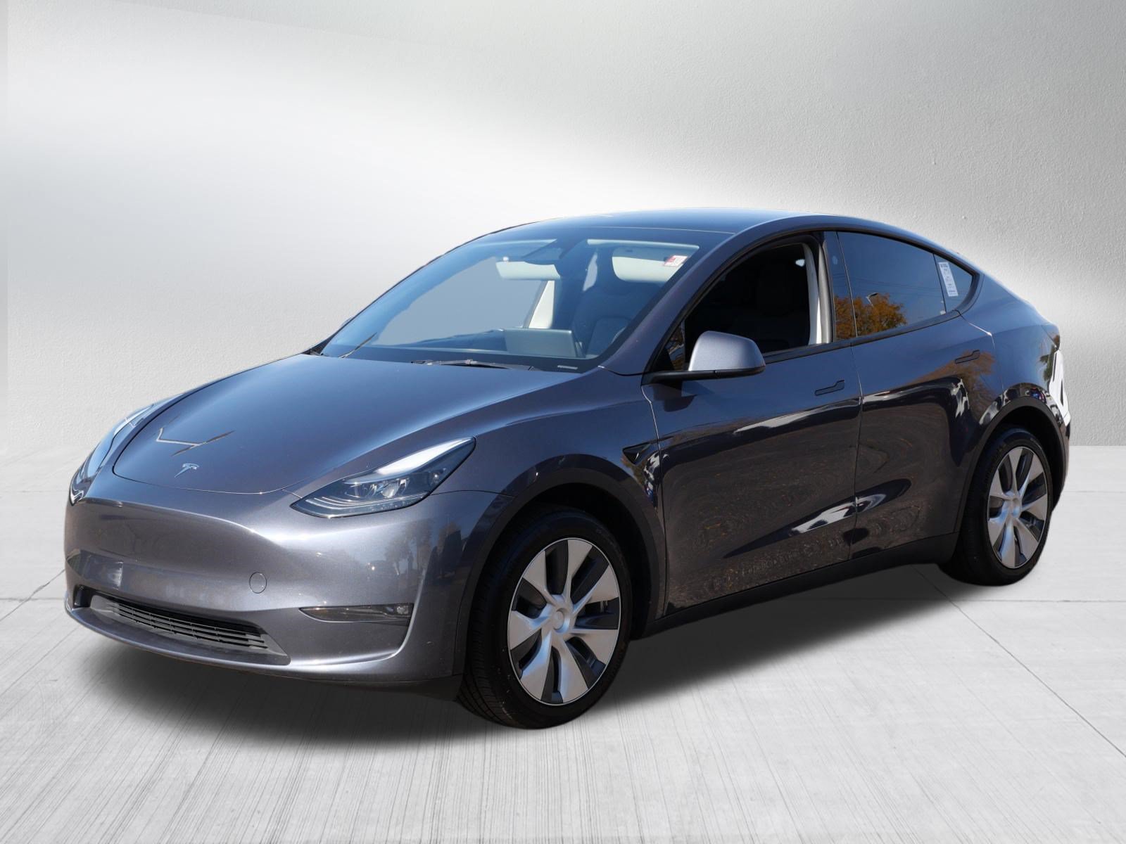 Used 2023 Tesla Model Y Long Range AWD/4WD image 3