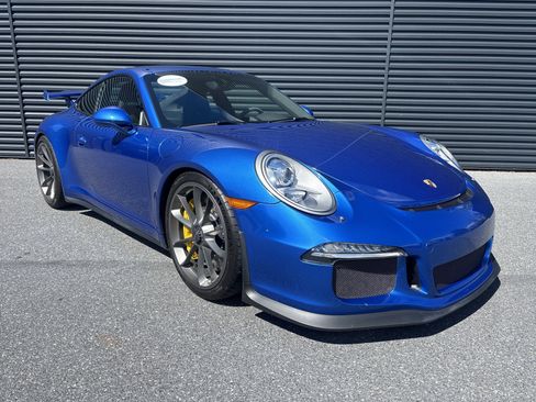 Used 2015 Porsche 911 GT3 RWD image 7