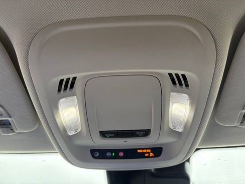 Certified 2023 Buick Envision Essence AWD/4WD image 35