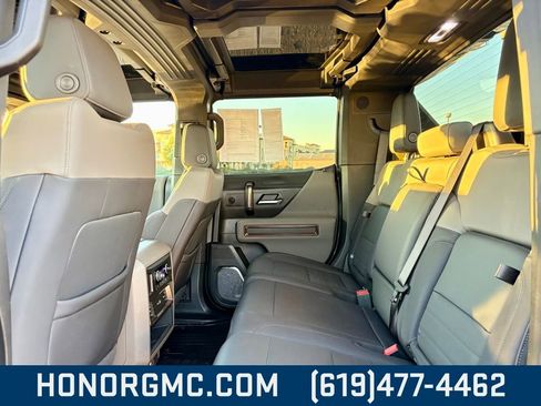 Used 2025 GMC Hummer EV 2X w/ Extreme Off-Road Package image 17