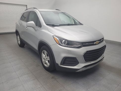 Used 2019 Chevrolet Trax LT w/ LT Convenience Package image 13