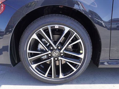 New 2026 Toyota Camry XLE image 18