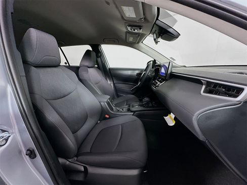 New 2026 Toyota Corolla Cross LE image 28