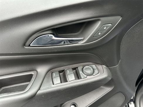 Used 2019 Chevrolet Equinox LT image 13