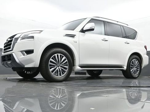 Used 2022 Nissan Armada SV w/ SV Appearance Package image 12