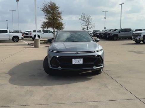 New 2026 Chevrolet Equinox EV RS image 3