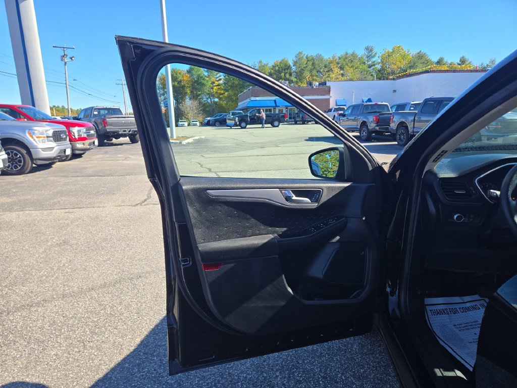 Certified 2020 Ford Escape SE AWD/4WD image 5