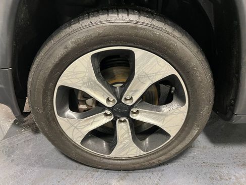 Used 2017 Jeep Compass Latitude w/ Safety & Security Group image 14