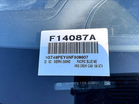 Used 2022 GMC Sierra 2500 AT4 w/ AT4 Premium Plus Package AWD/4WD image 4