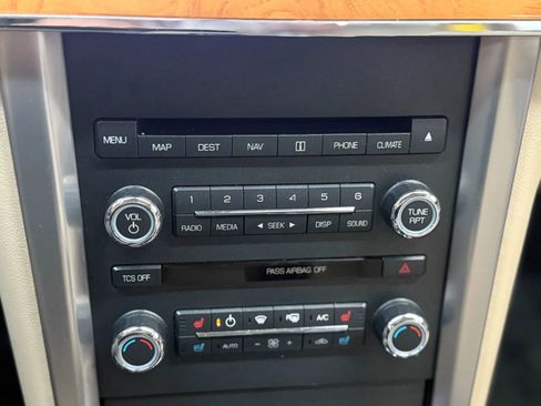 Used 2012 Lincoln MKZ Hybrid image 32