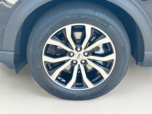 Certified 2025 Ford Explorer ST-Line AWD/4WD image 41