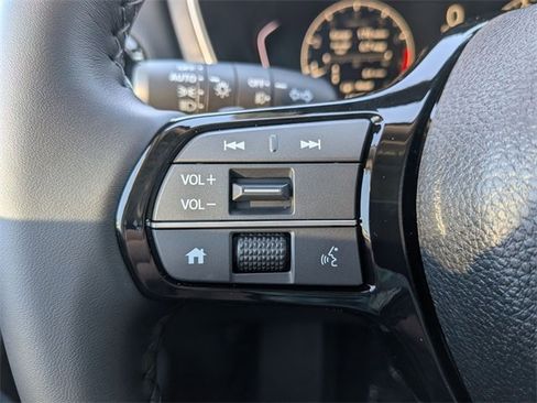 New 2025 Honda Pilot Touring image 13