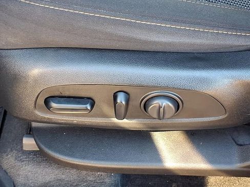 Certified 2020 Chevrolet Traverse LT image 4