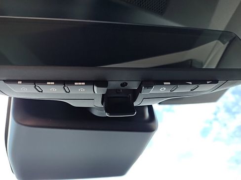 Used 2025 Subaru Ascent Bronze Edition image 38