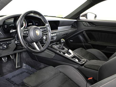 Used 2022 Porsche 911 GT3 RWD image 2