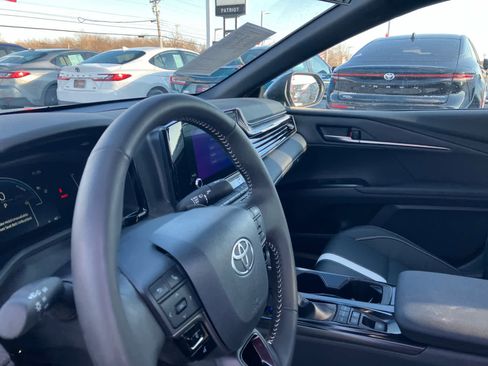 Certified 2026 Toyota Camry SE image 9