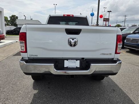 Used 2024 RAM 2500 Tradesman w/ Chrome Appearance Group AWD/4WD image 10