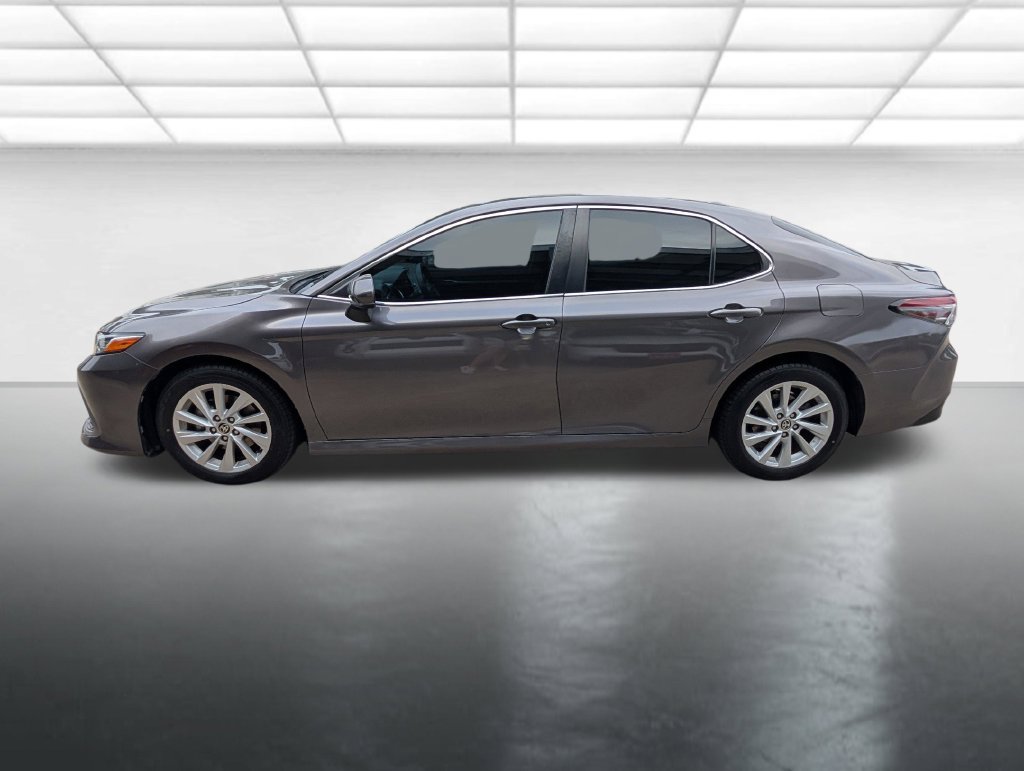 Used 2023 Toyota Camry LE FWD image 30