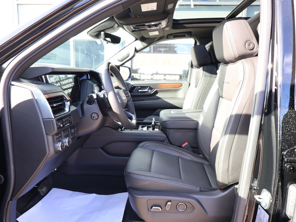 New 2026 GMC Yukon Denali w/ Denali Reserve Package AWD/4WD image 14