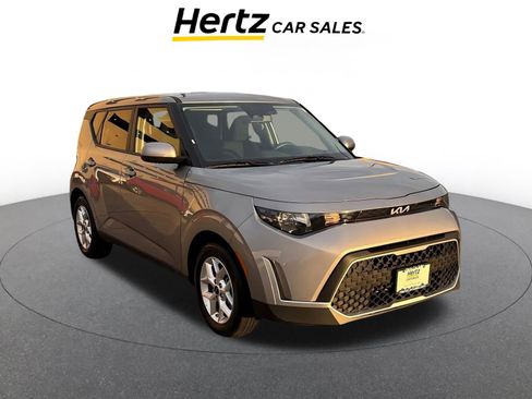 Used 2025 Kia Soul LX w/ LX Technology Package image 1