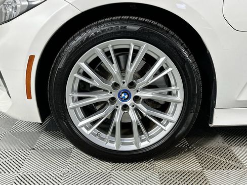 Used 2024 BMW 330e RWD image 31