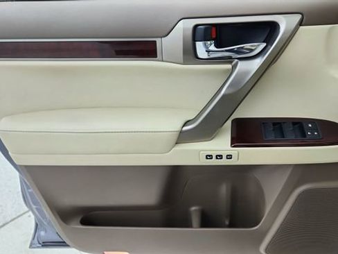 Used 2016 Lexus GX 460 Luxury image 38