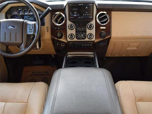 Used 2016 Ford F350 Lariat w/ Chrome Package image 30